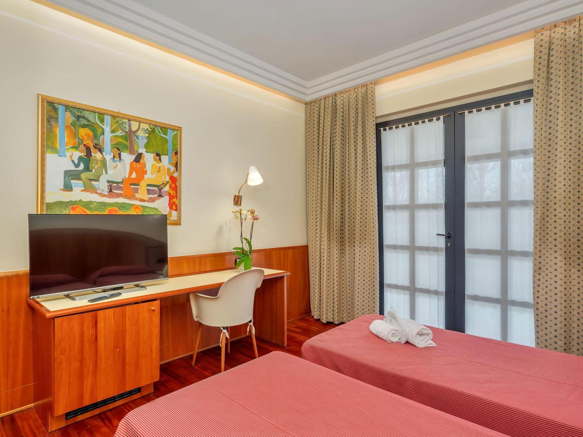 Prestige Hotel