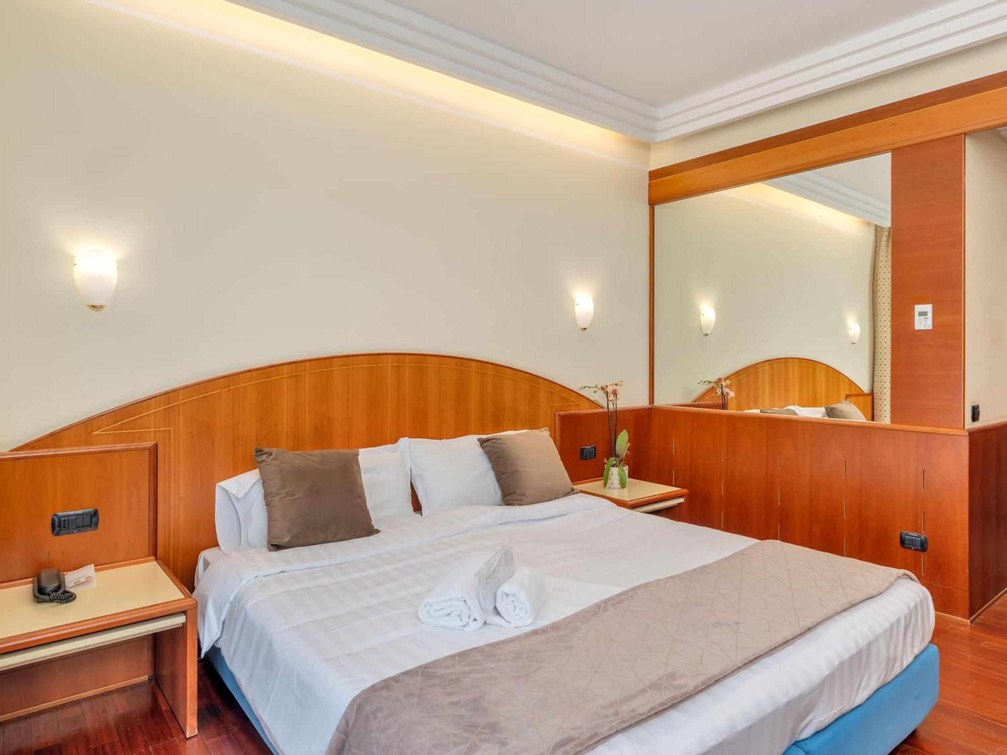 Hotel Prestige