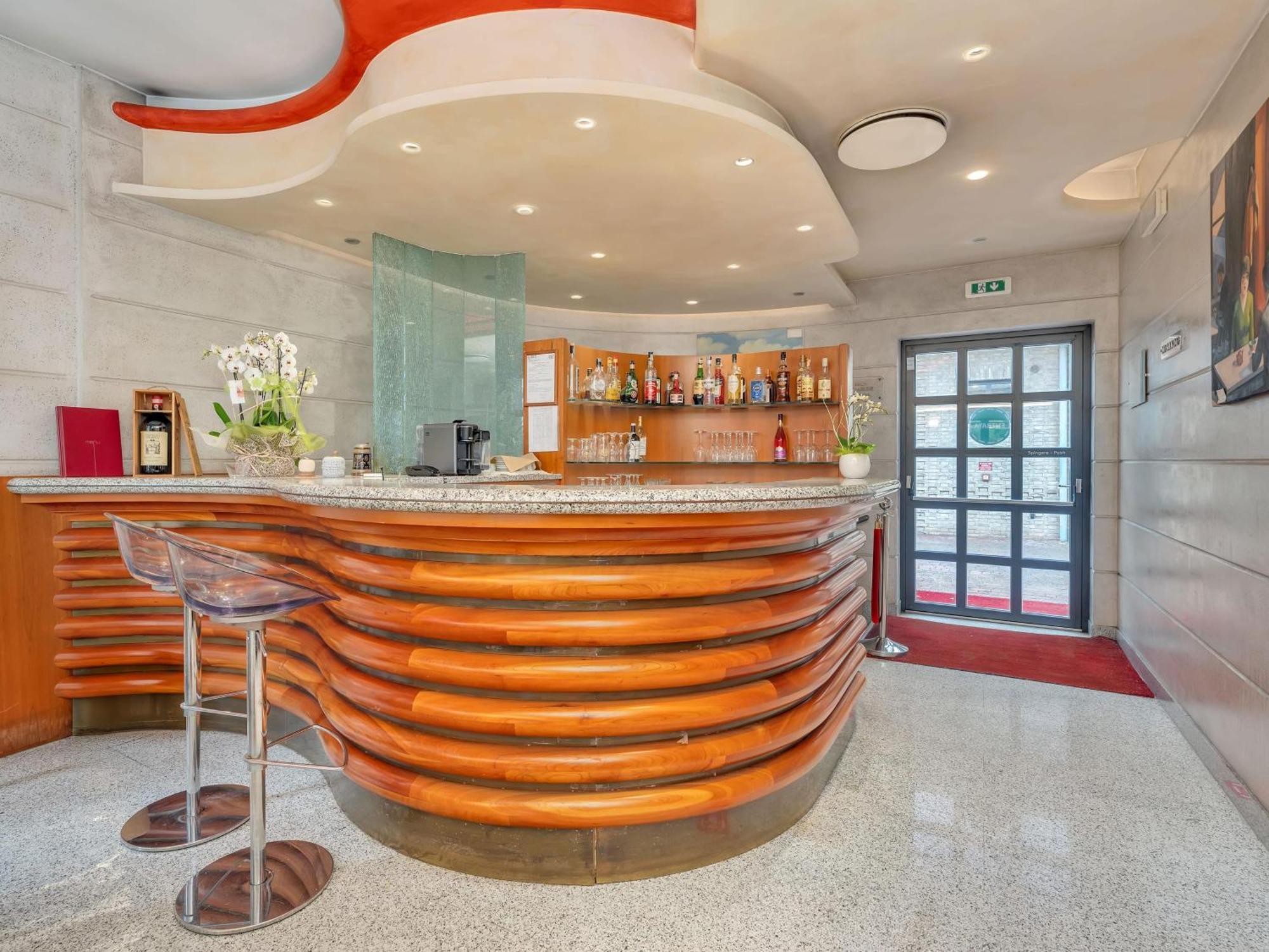 Prestige Hotel
